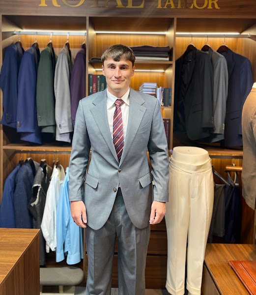 Royal Bespoke Tailor, tailor for suits and linen in Da Nang — photo 5 of 6