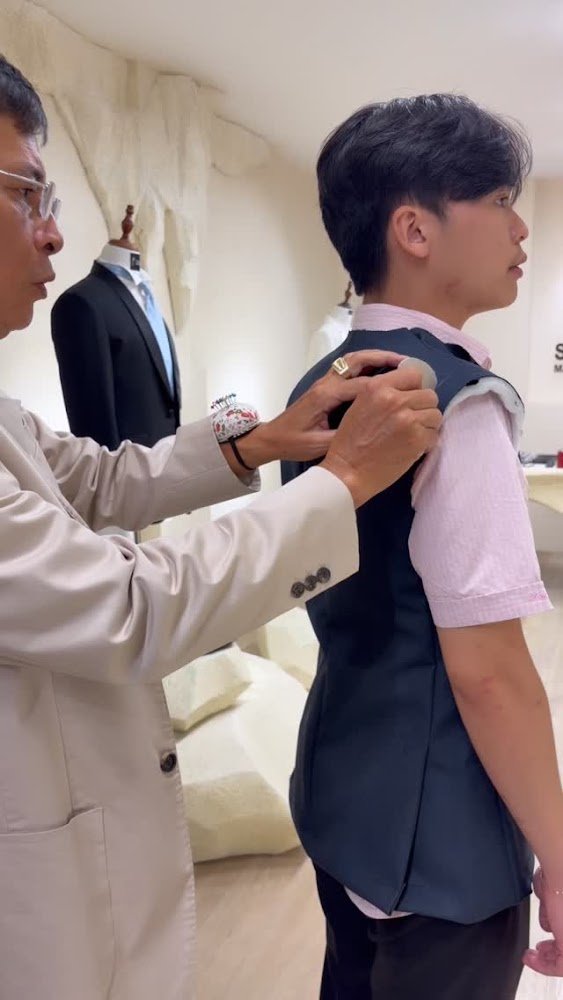 S.T Tailor, tailor for suits and shirts in Ho Chi Minh City (Saigon) — photo 1 of 6