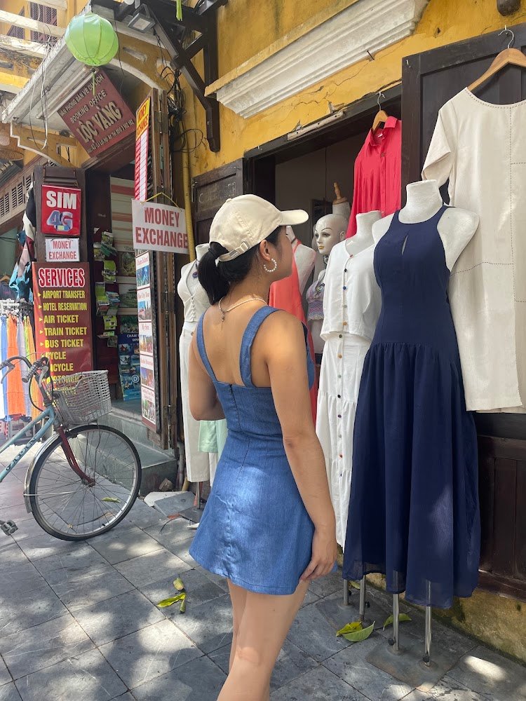 Sunrise Tailor in Hội An, tailor for linen and dresses in Hoi An — photo 1 of 5