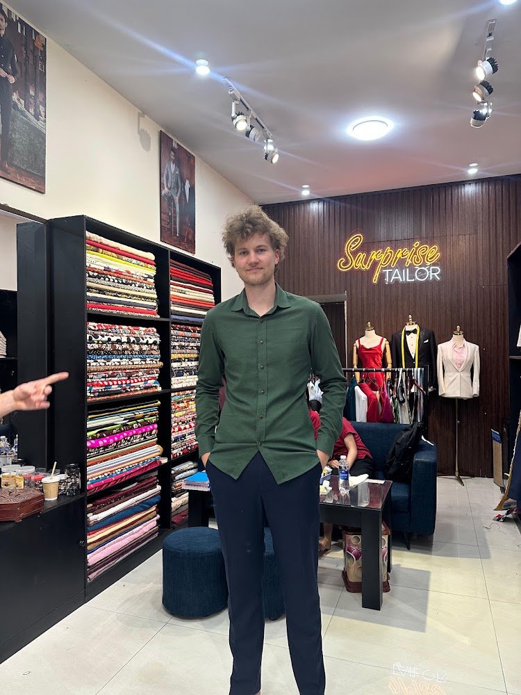 Surprise Tailor Hoi An, tailor for suits and shirts in Hoi An — photo 1 of 6