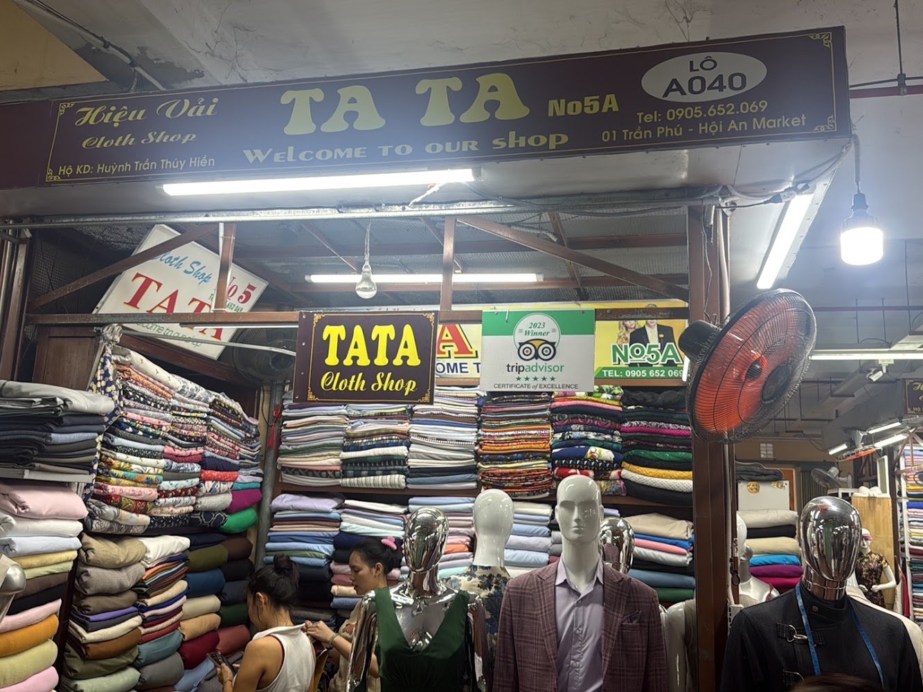TaTa Tailor (The counter No.05 Inside Hoi An Fabric Market), tailor for linen and suits in Hoi An — photo 1 of 6