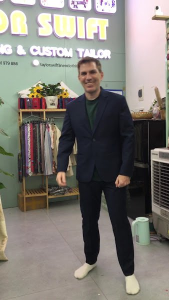 Taylor Swift Tailor Hoi An, tailor for dresses and suits in Hoi An — photo 5 of 6