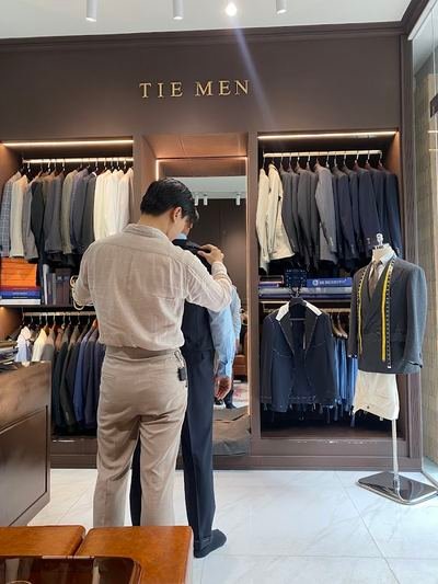 Tie Men, tailor in Saigon