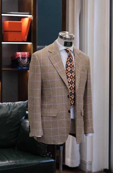 Tie Men, tailor for suits and tuxedos in Ho Chi Minh City (Saigon) — photo 5 of 6