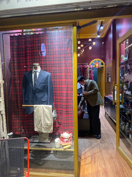 Tiệm may Đỏ, tailor for suits and dresses in Hanoi — photo 5 of 6