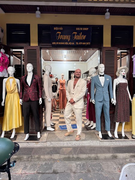 Trang Tailor, tailor for linen and suits in Hoi An — photo 2 of 6
