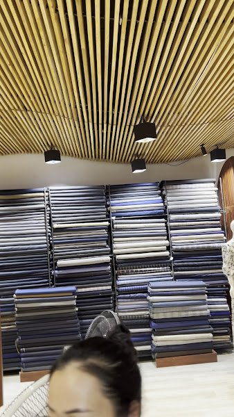 Tuong Tailor, tailor for suits and shirts in Hoi An — photo 4 of 6