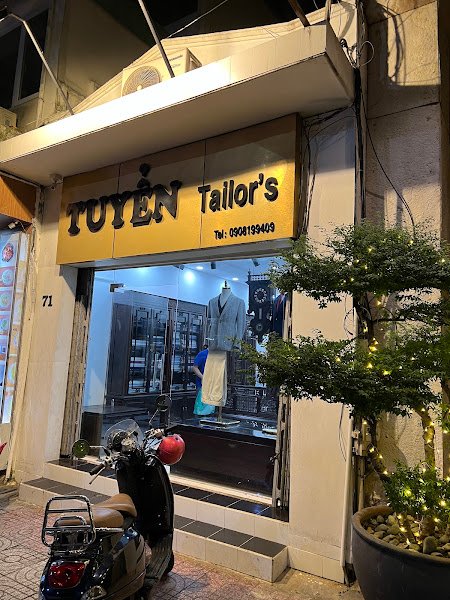 Tuyển Tailor, tailor for suits and shirts in Ho Chi Minh City (Saigon) — photo 5 of 6
