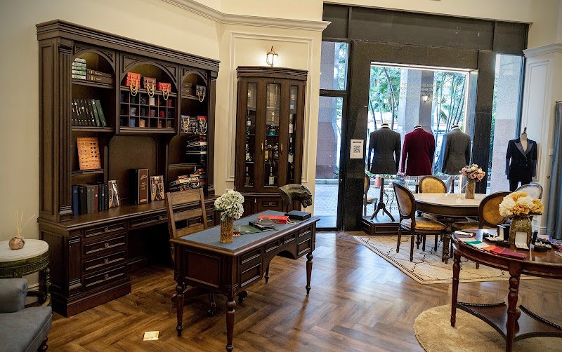 Veneta Bespoke, tailor for suits and shirts in Hanoi — photo 3 of 6